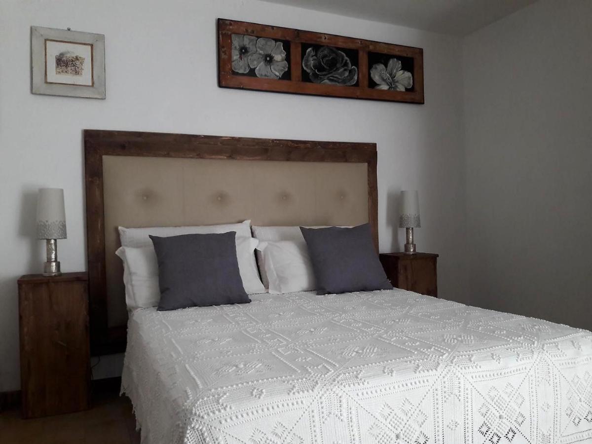 Invit Arti B&B Capoterra Eksteriør billede